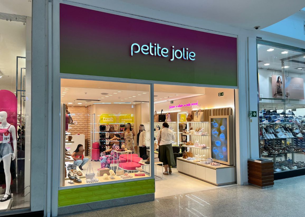 PETITE JOLIE