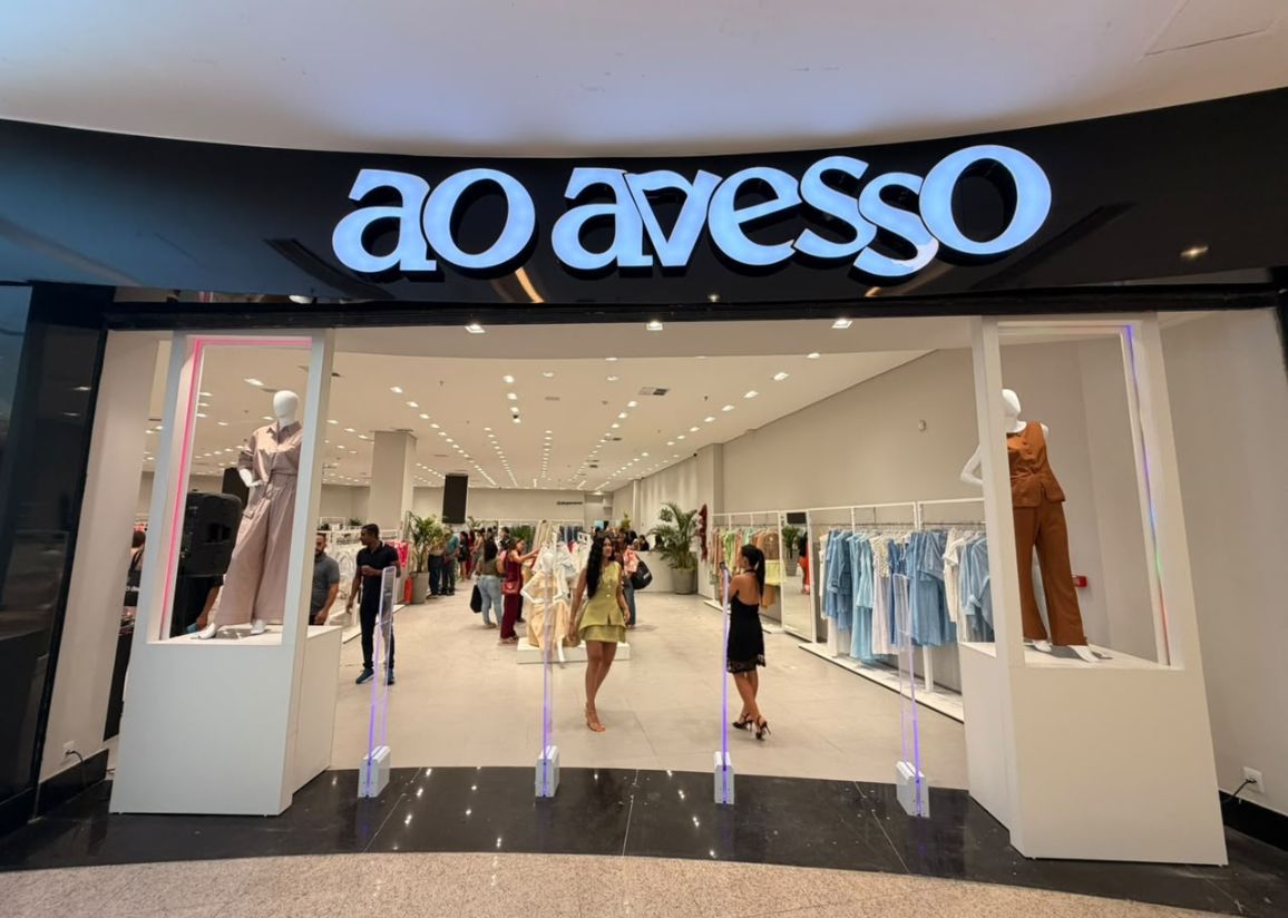 AO AVESSO